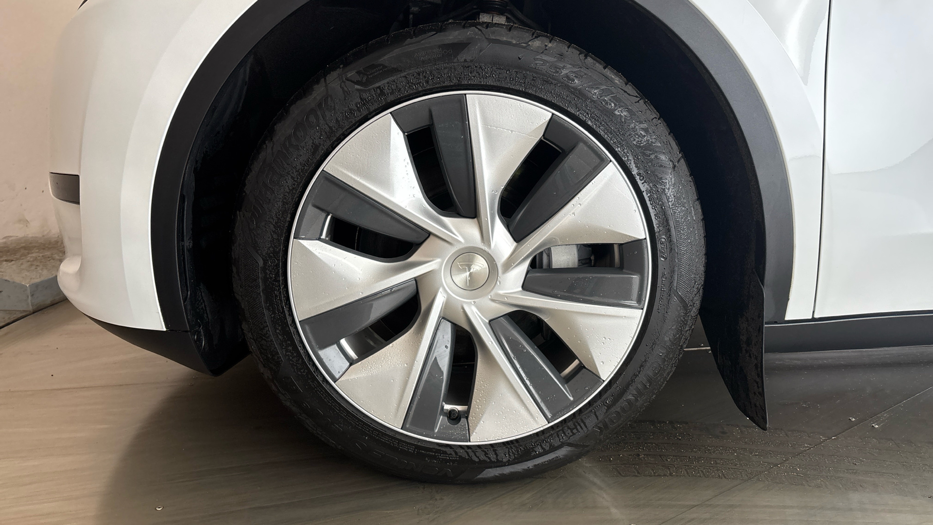 4027734 RWD 5dr Auto