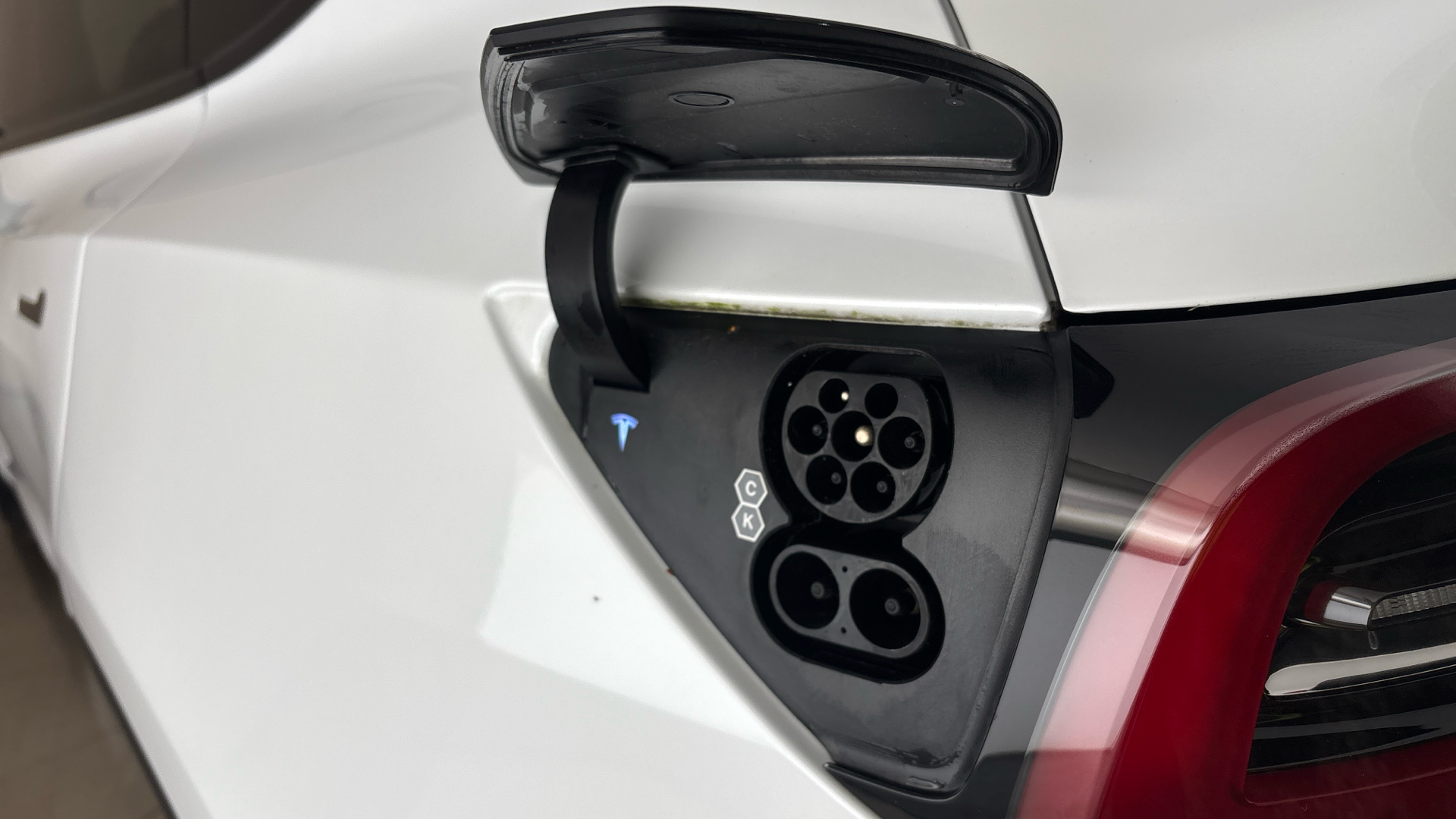 4027734 RWD 5dr Auto