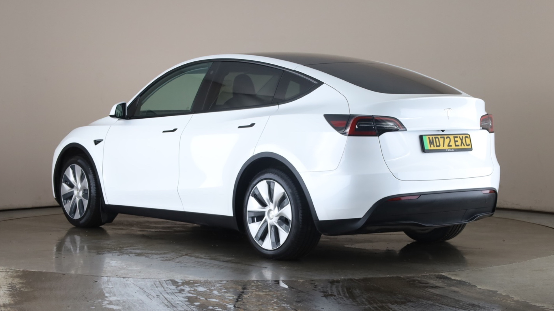 4027746 RWD 5dr Auto