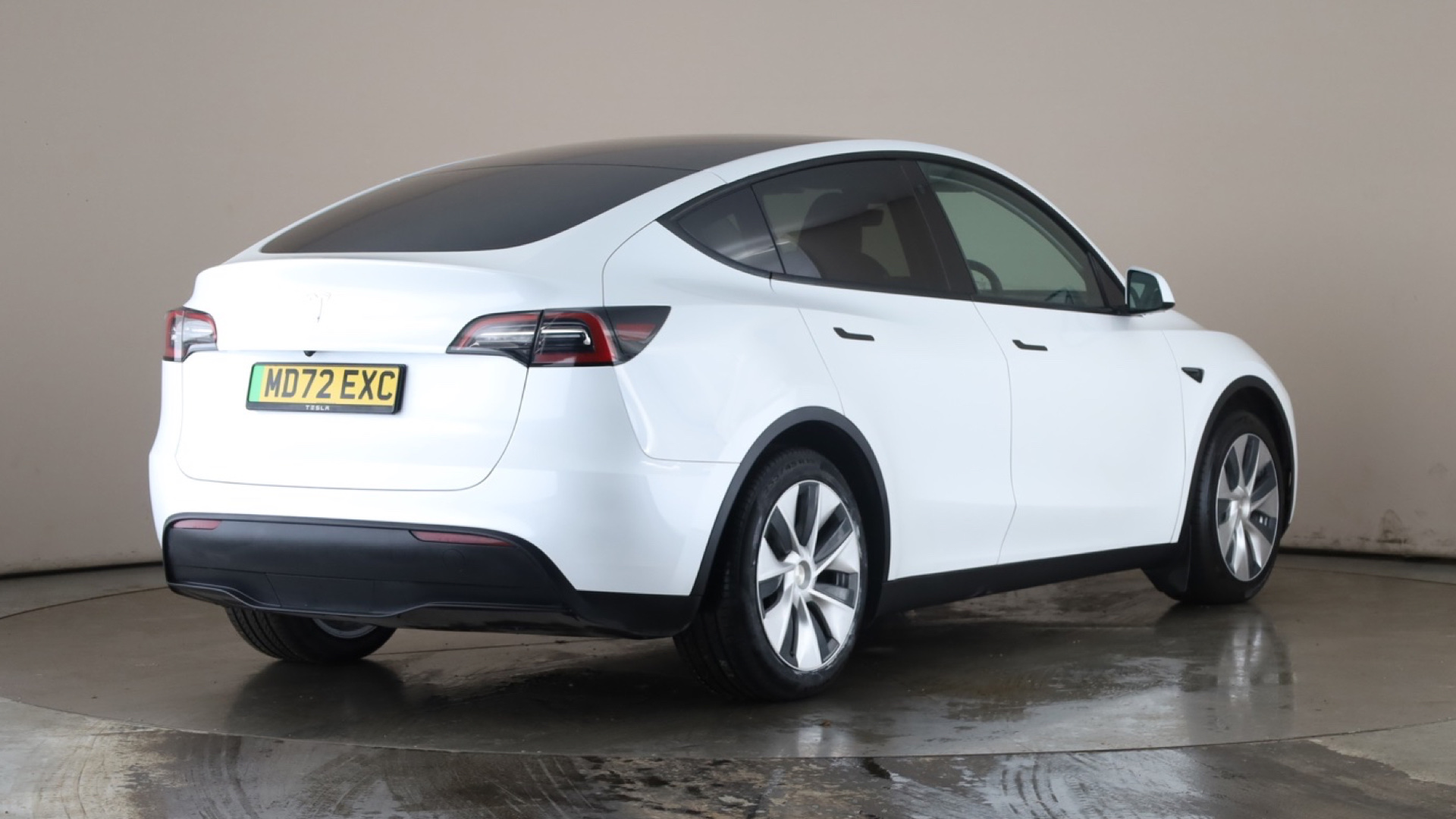 4027746 RWD 5dr Auto