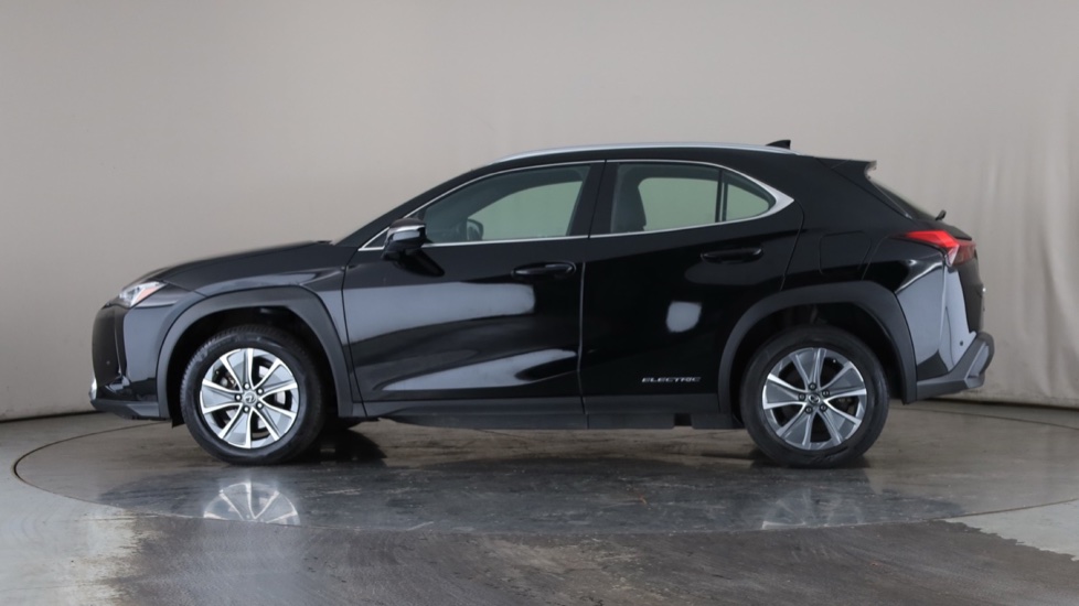 LEXUS UX Image 2