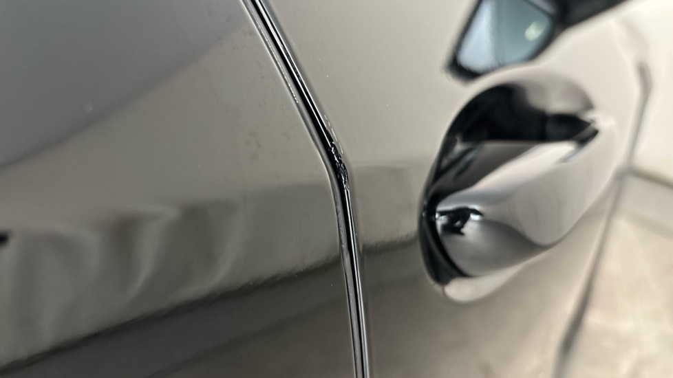 LEXUS UX Chips