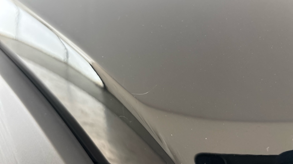 LEXUS UX Scratches