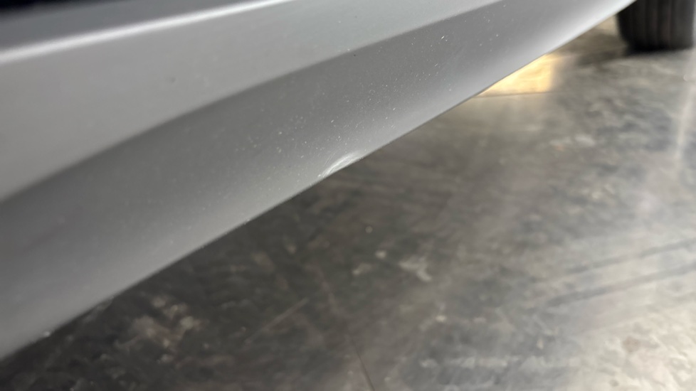 LEXUS UX Dent