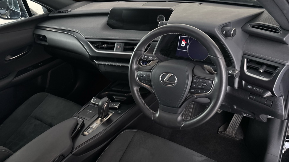LEXUS UX Image 9