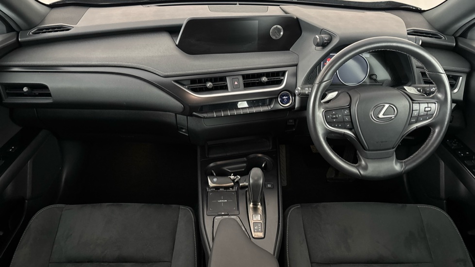 LEXUS UX Image 11