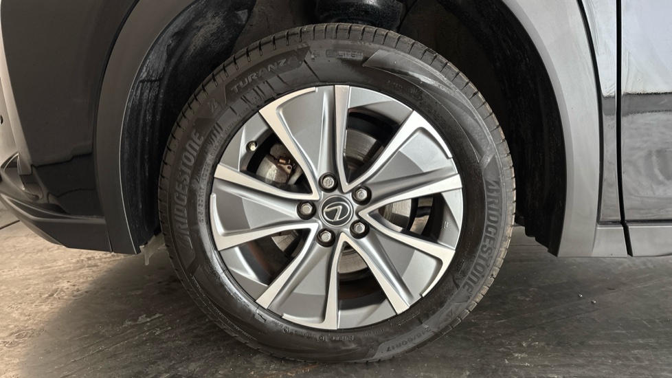 LEXUS UX Image 17