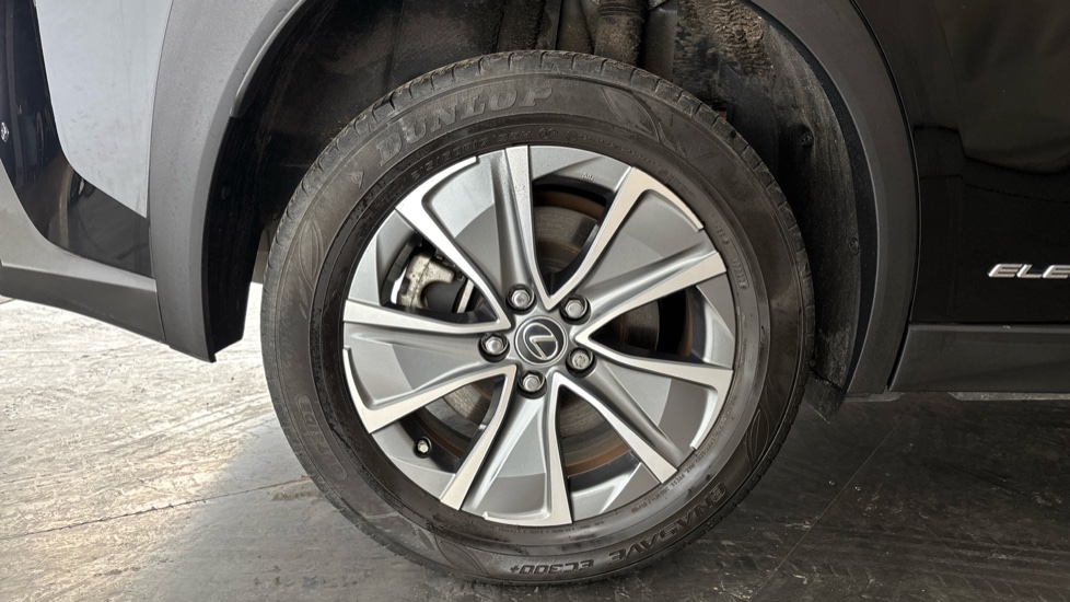 LEXUS UX Image 19