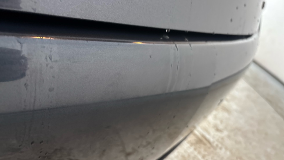RENAULT ZOE scratches