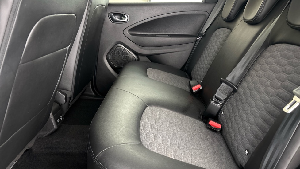 RENAULT ZOE Image 14