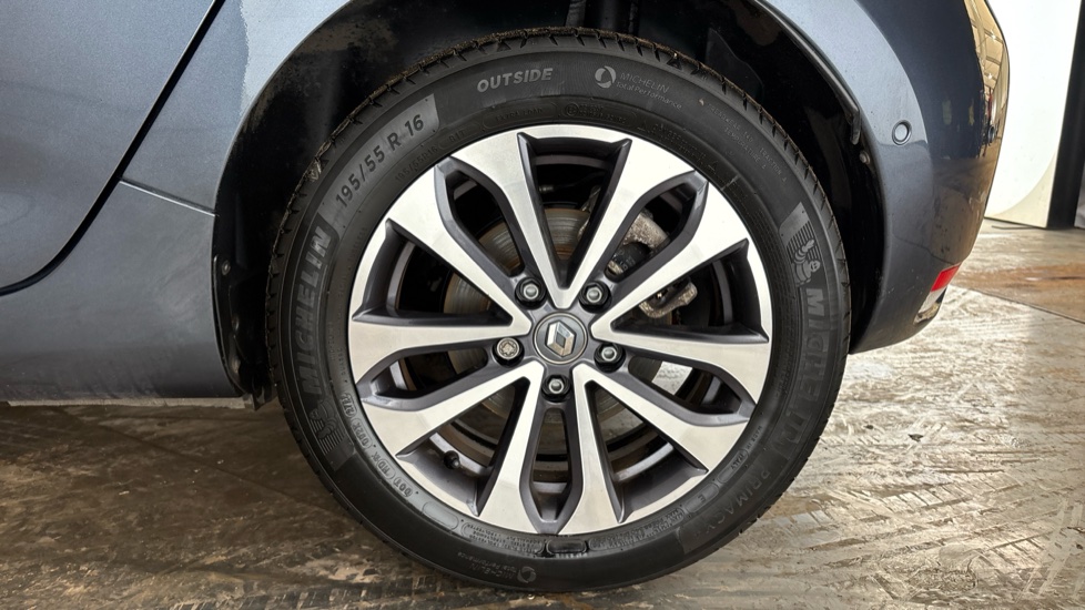 RENAULT ZOE Image 18