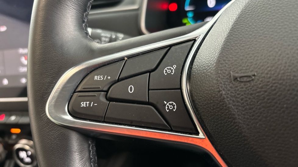 RENAULT ZOE Cruise control