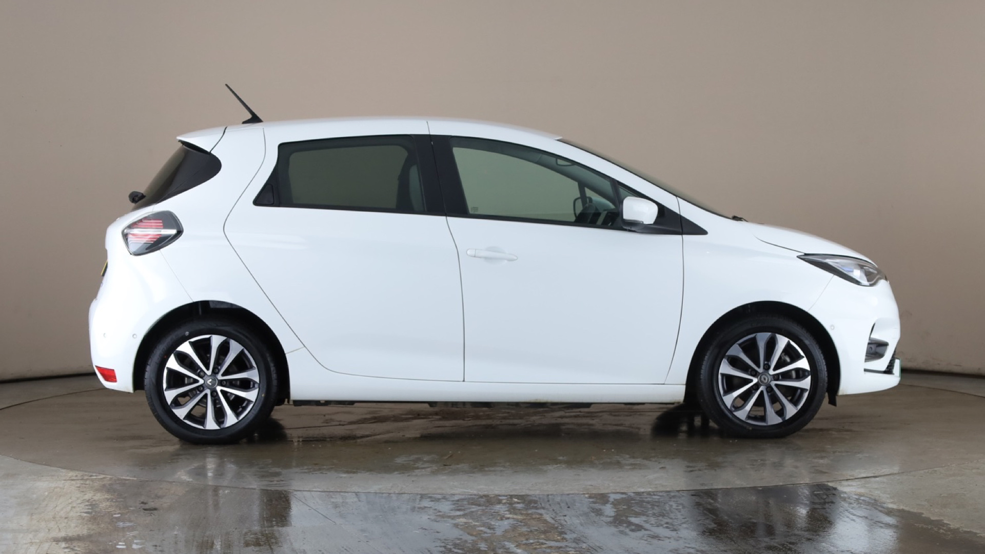 4020896 100kW GT Line + R135 50kWh Rapid Charge 5dr Auto