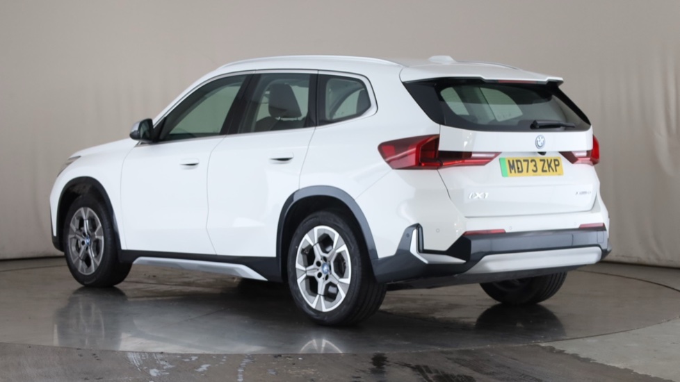 BMW iX1 Image 3