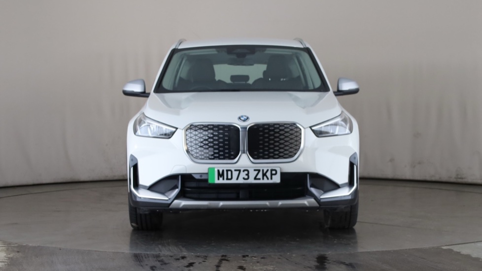 BMW iX1 Image 8