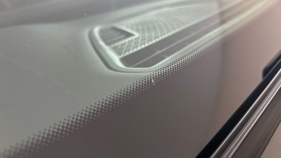 BMW iX1 Multiple chips