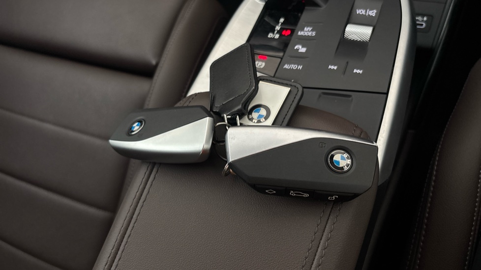BMW iX1 2 keys available