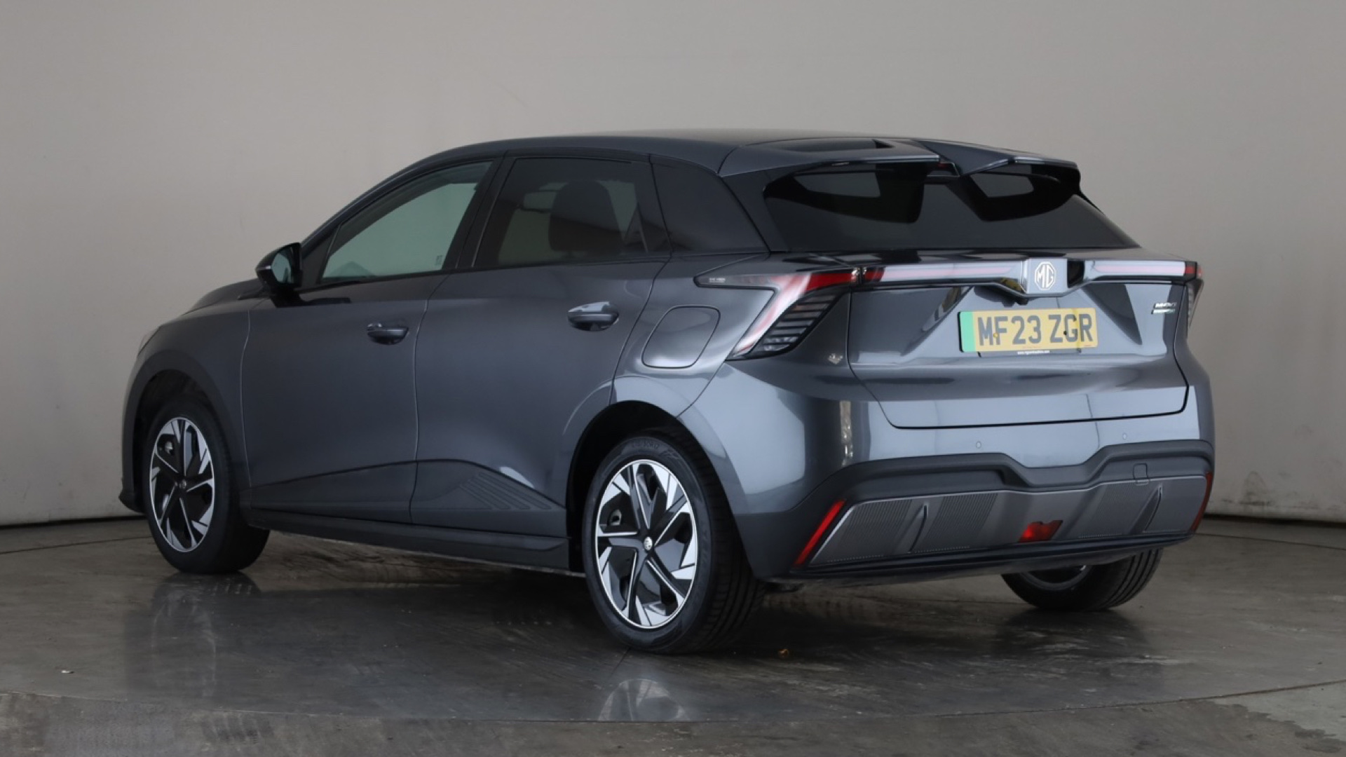 150kW Trophy EV Long Range 64kWh 5dr Auto