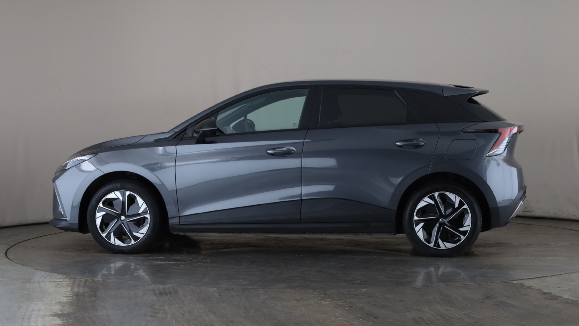 150kW Trophy EV Long Range 64kWh 5dr Auto