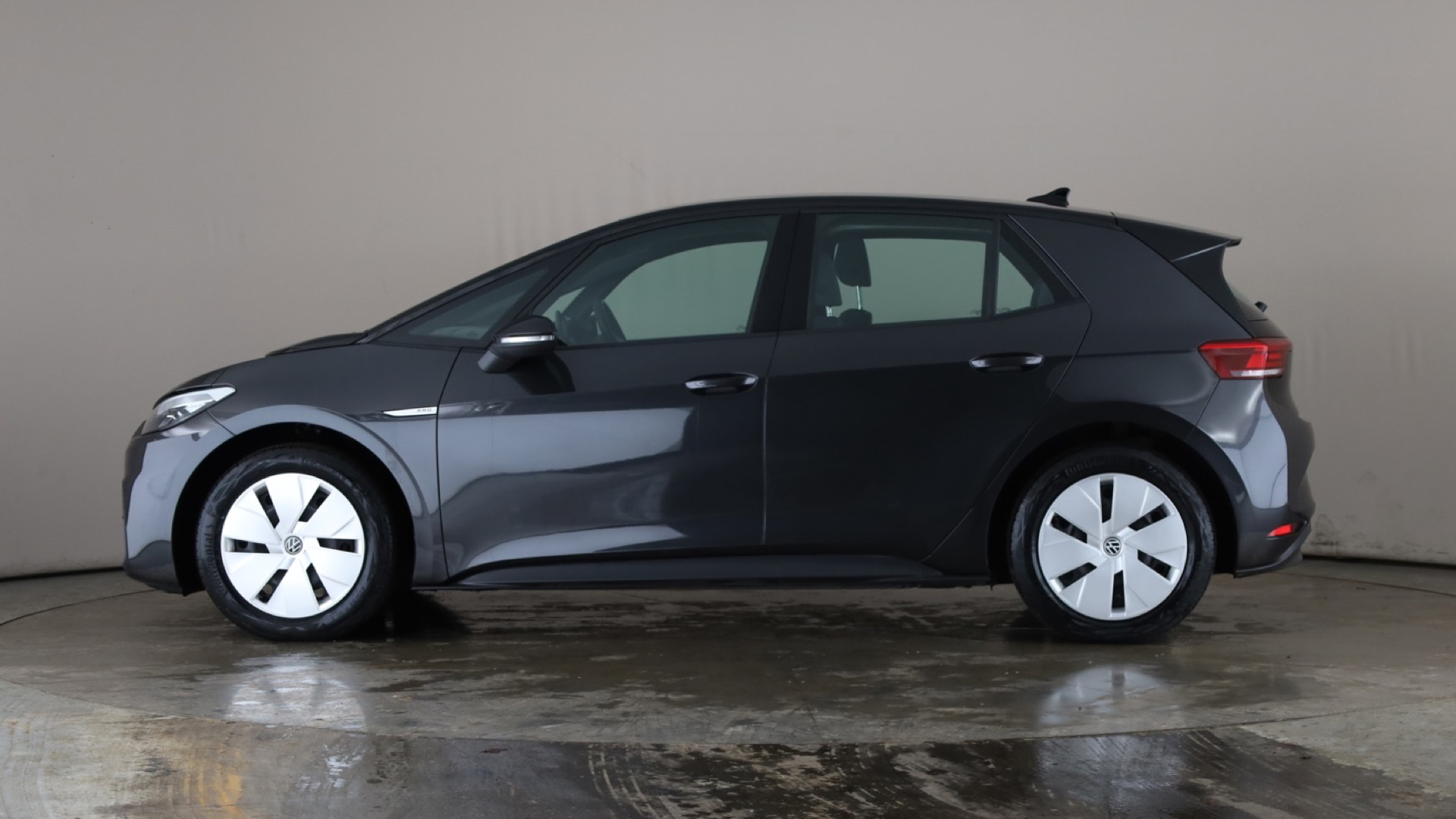 4027796 107KW Life Pro 58kWh 5dr Auto [120kW Ch]