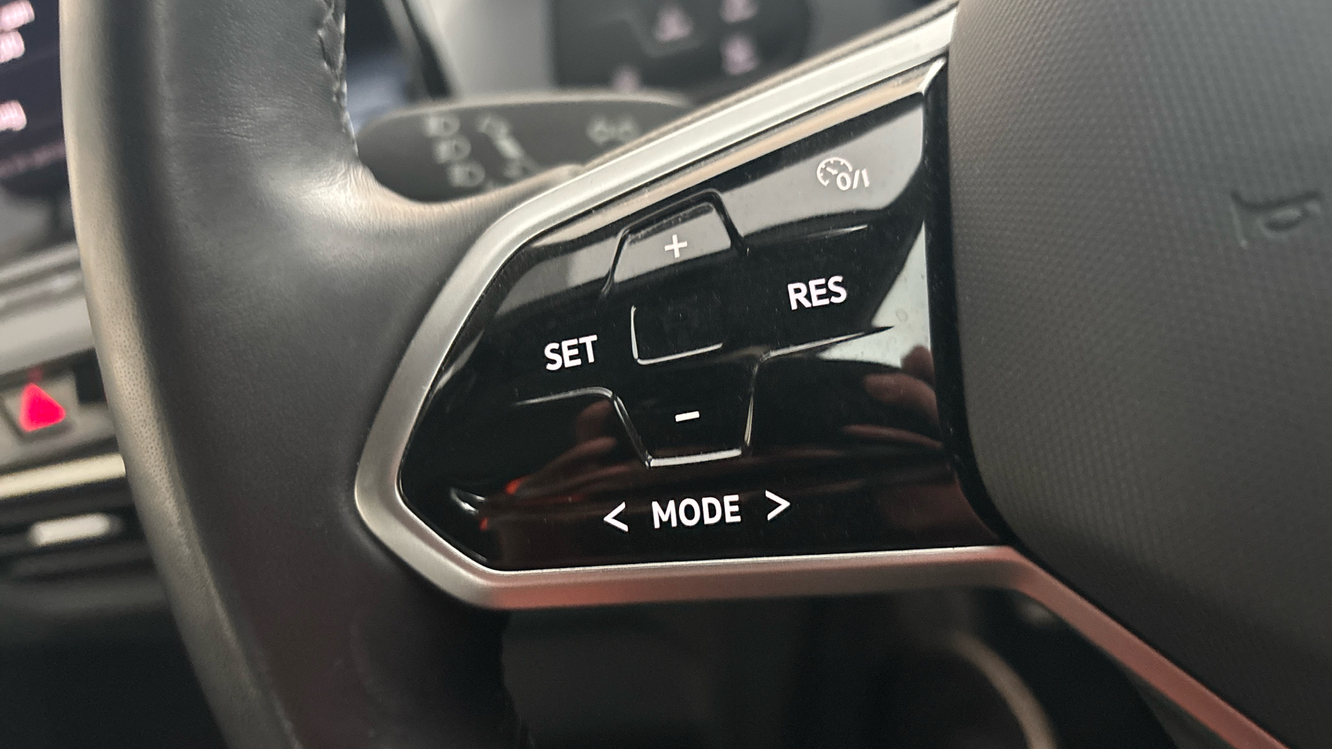 4027796 107KW Life Pro 58kWh 5dr Auto [120kW Ch]