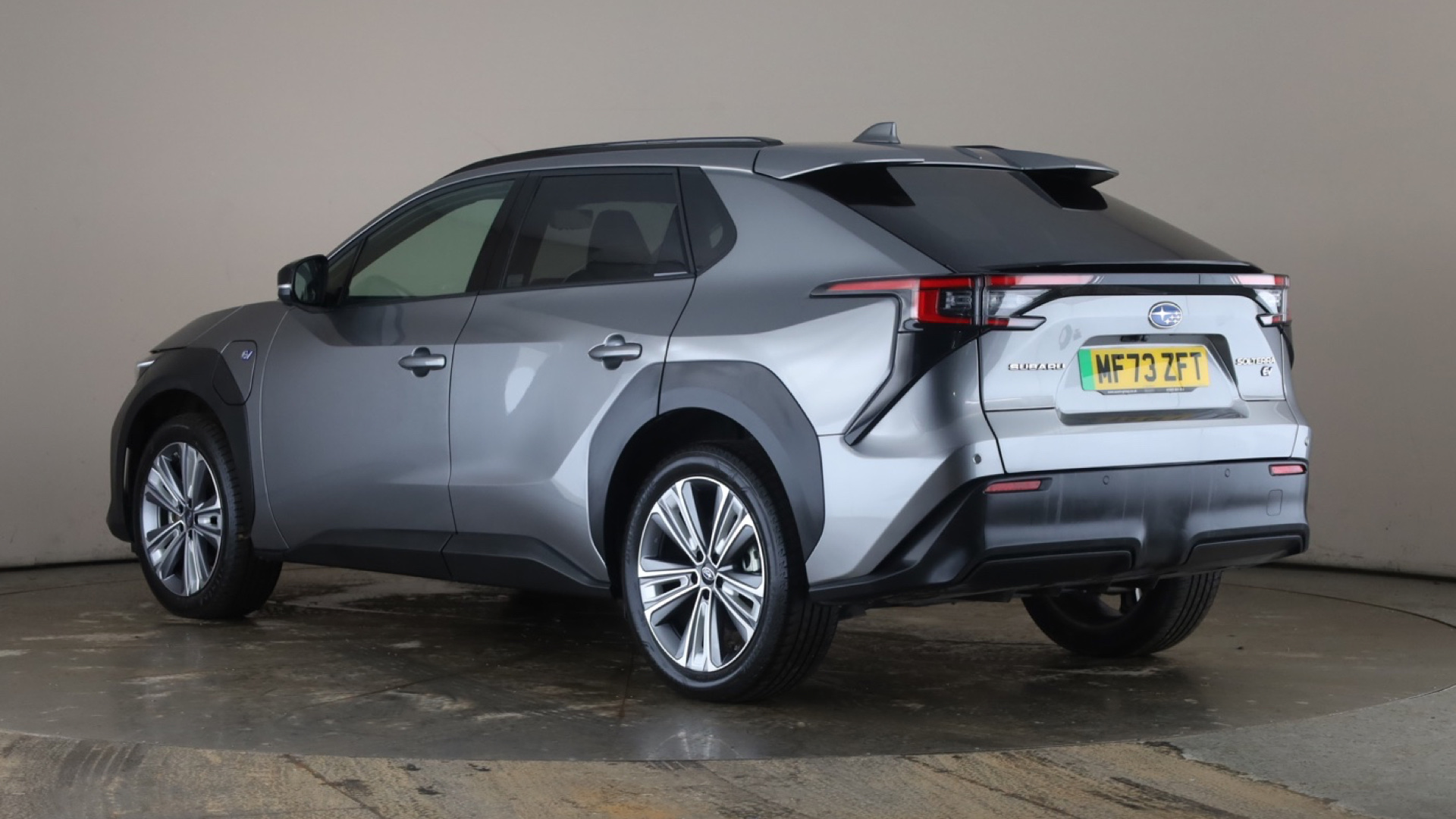 4058143 150kW Touring 71.4kWh 5dr Auto AWD