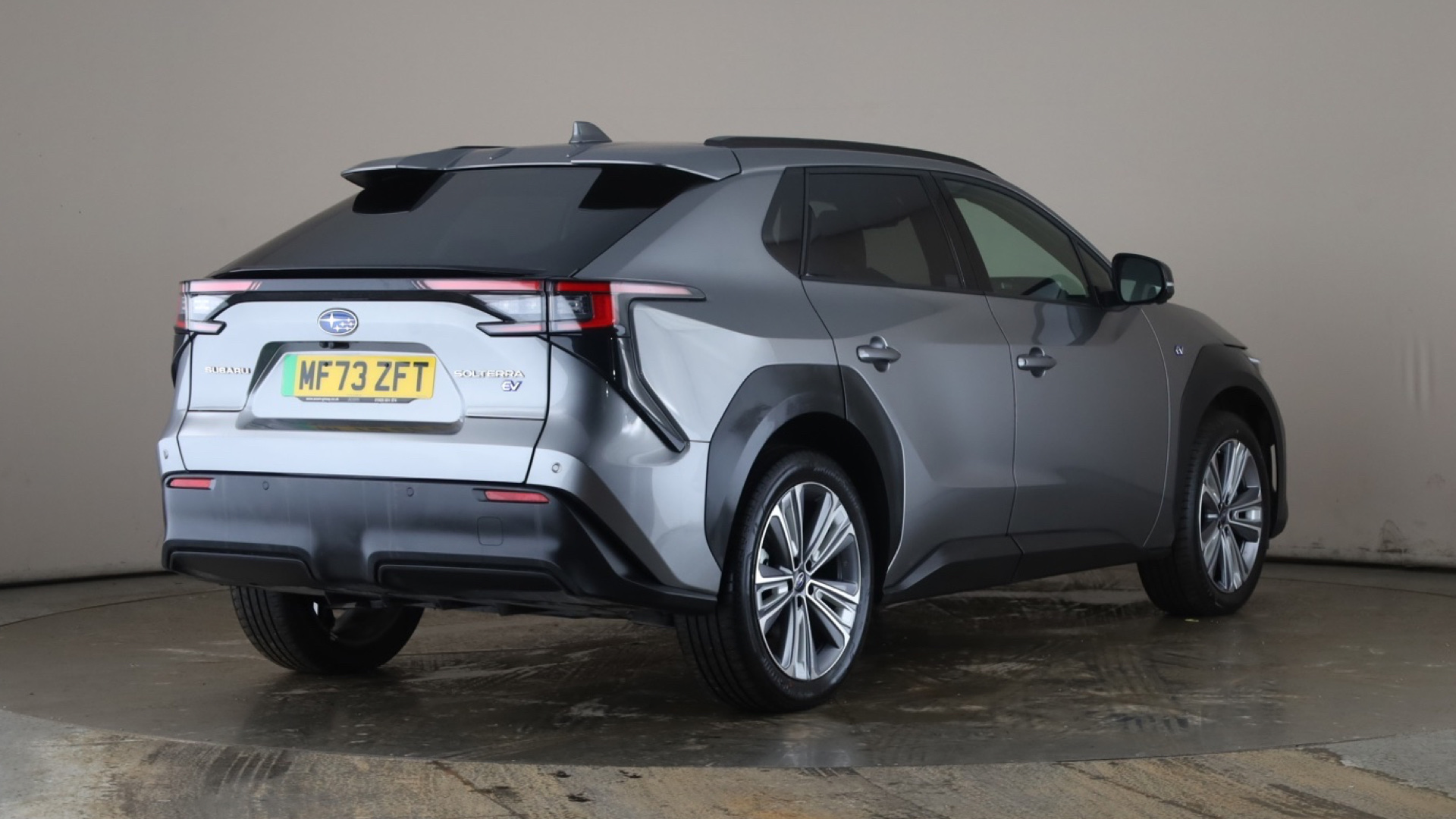 4058143 150kW Touring 71.4kWh 5dr Auto AWD