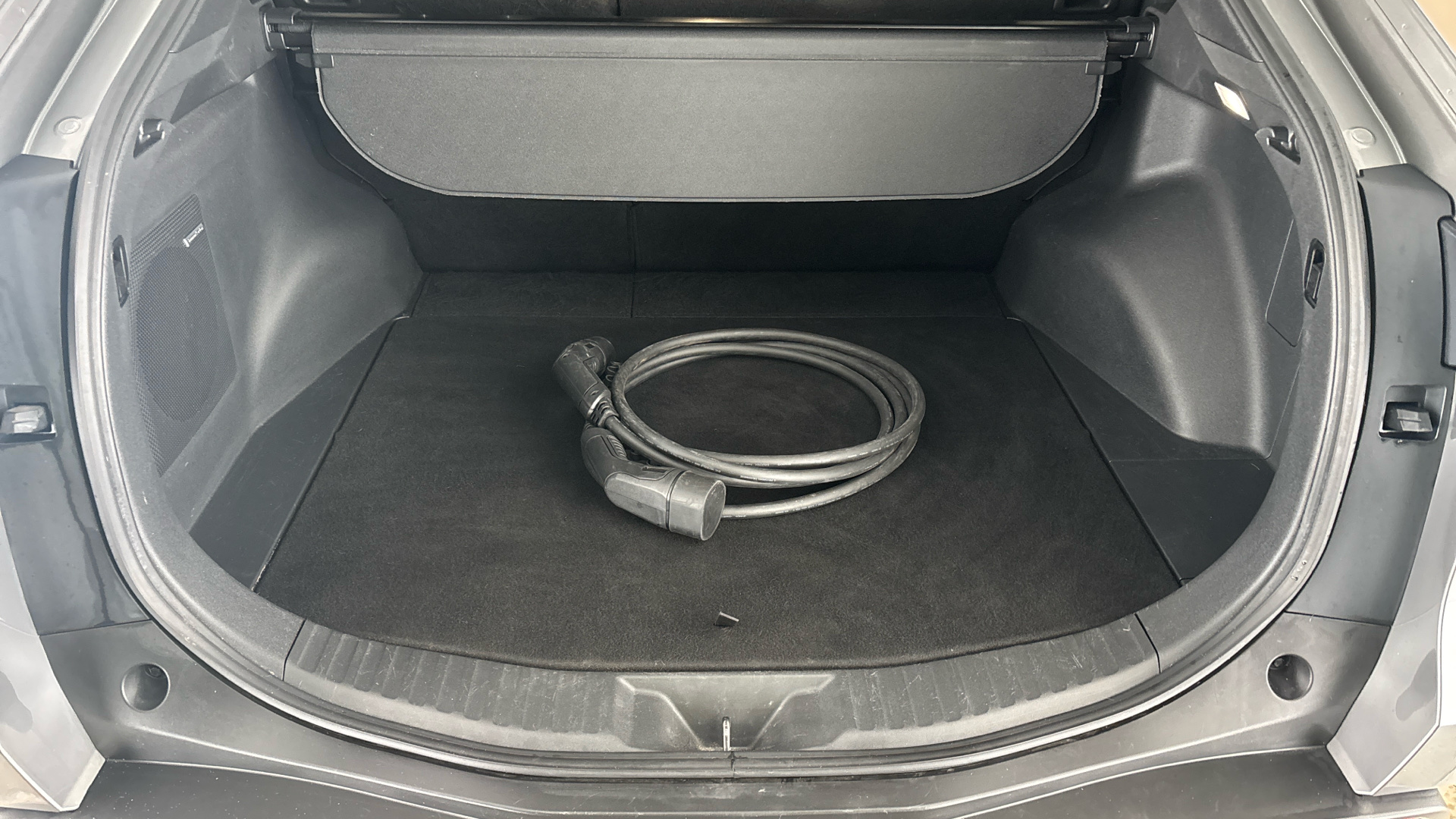 4058143 150kW Touring 71.4kWh 5dr Auto AWD