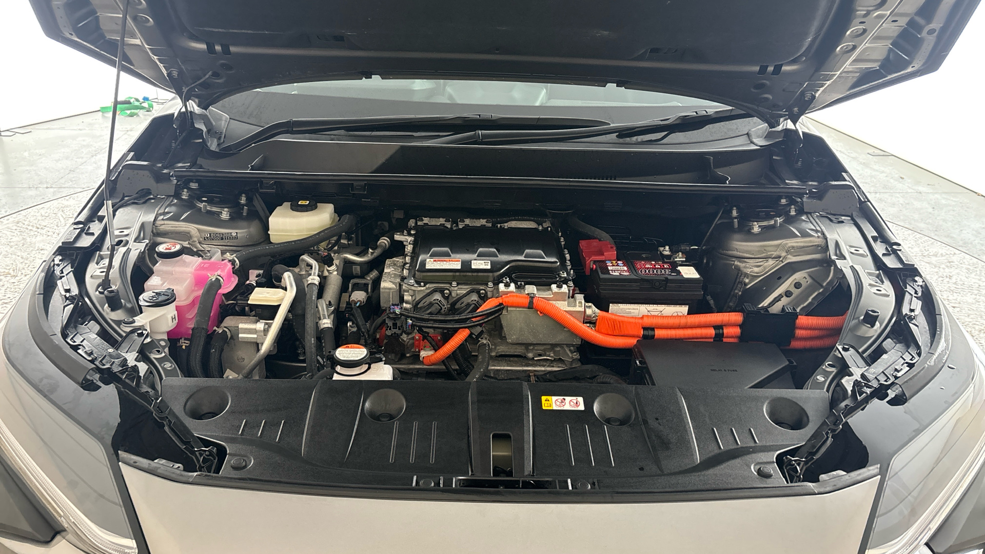 4058143 150kW Touring 71.4kWh 5dr Auto AWD