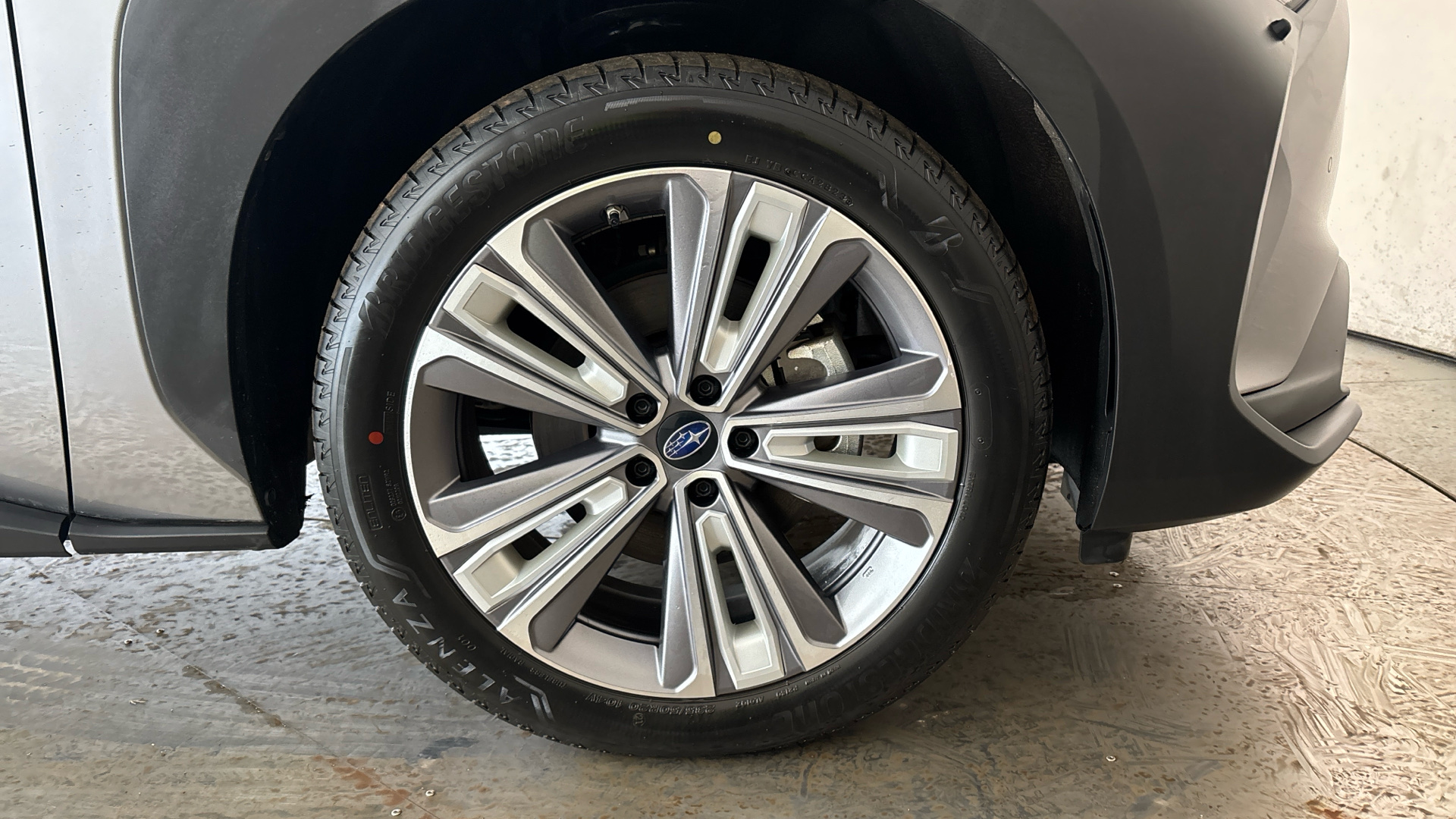 4058143 150kW Touring 71.4kWh 5dr Auto AWD