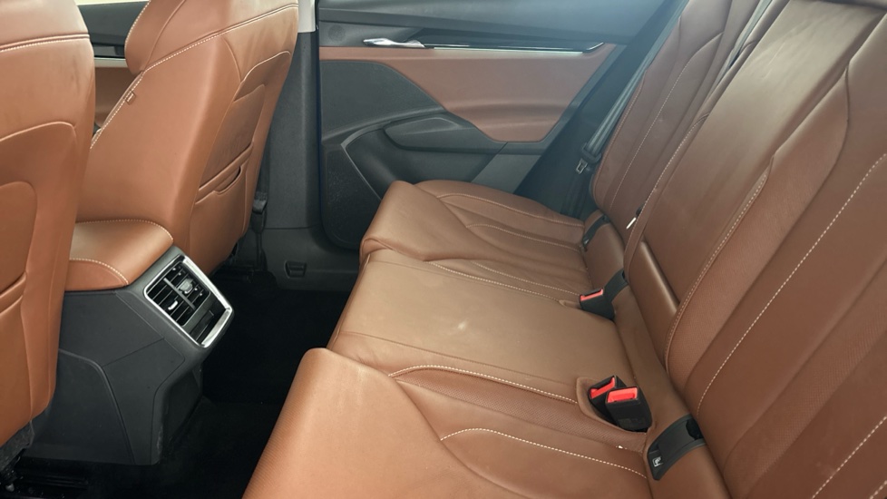 SKODA ENYAQ Image 14