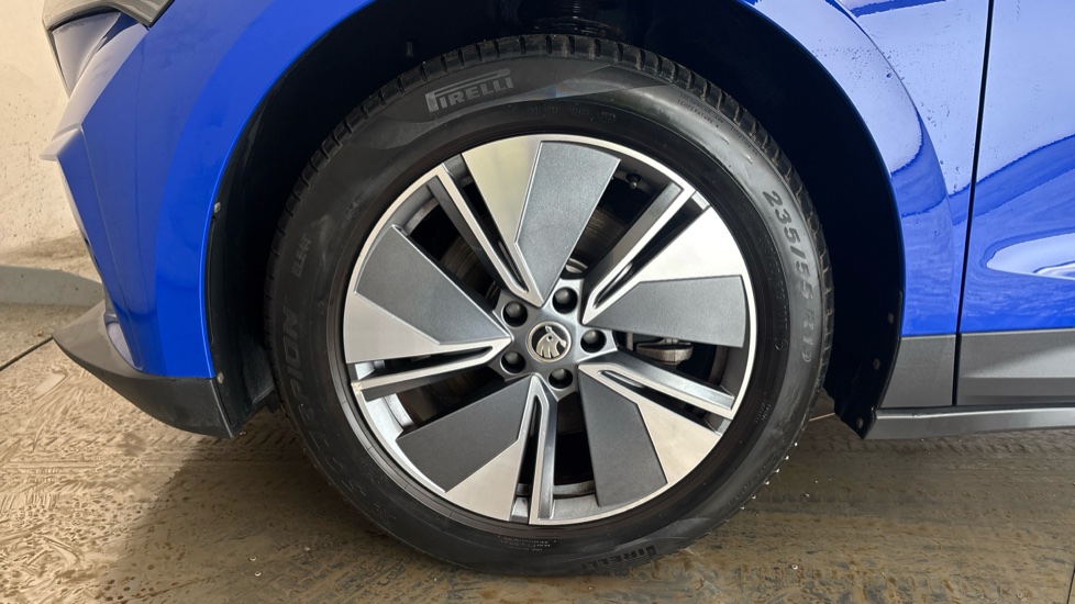 SKODA ENYAQ Image 17