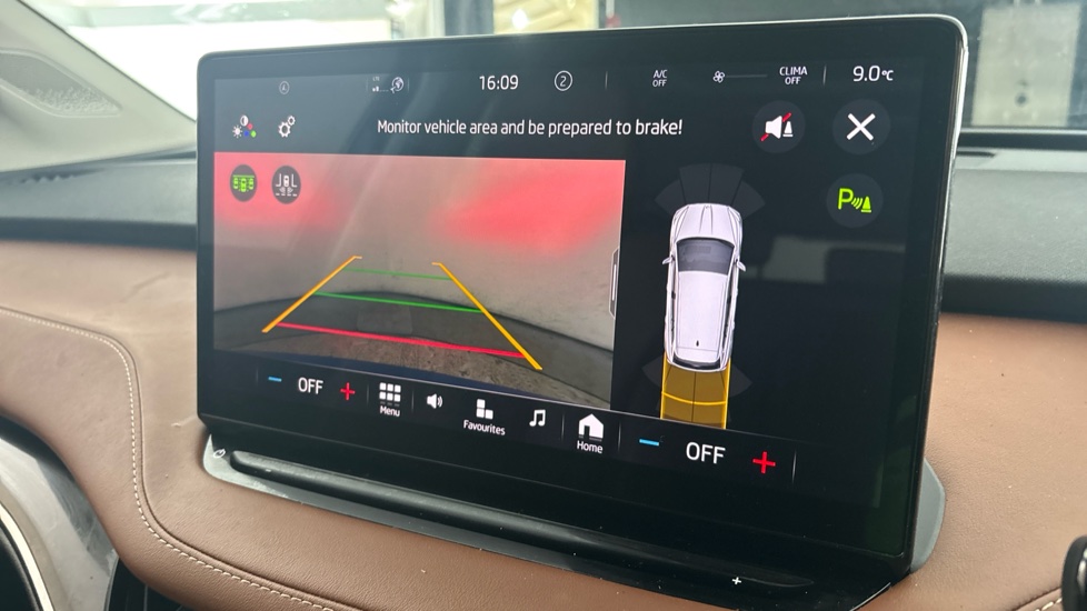 SKODA ENYAQ reverse camera