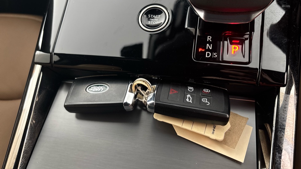 LAND ROVER RANGE ROVER SPORT 2 keys available