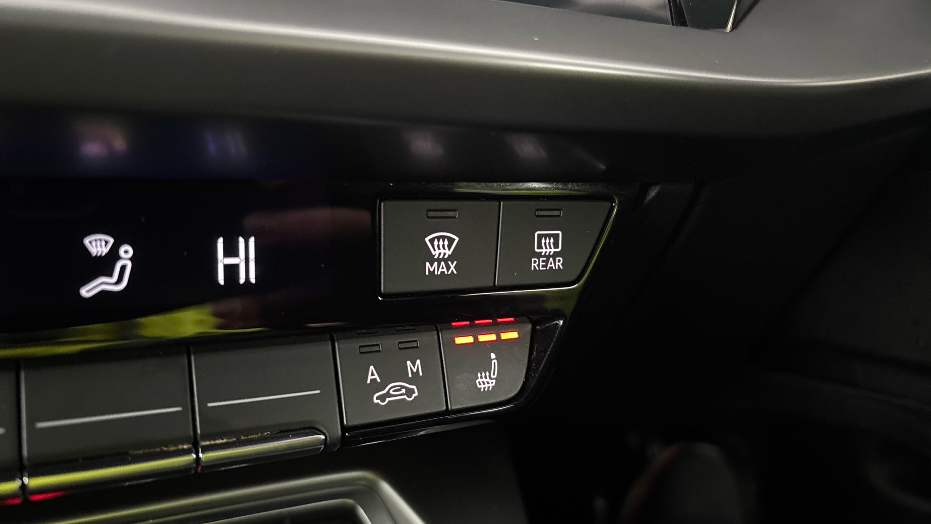 4020831 40 TFSI e Sport 5dr S Tronic [Comfort+Sound]