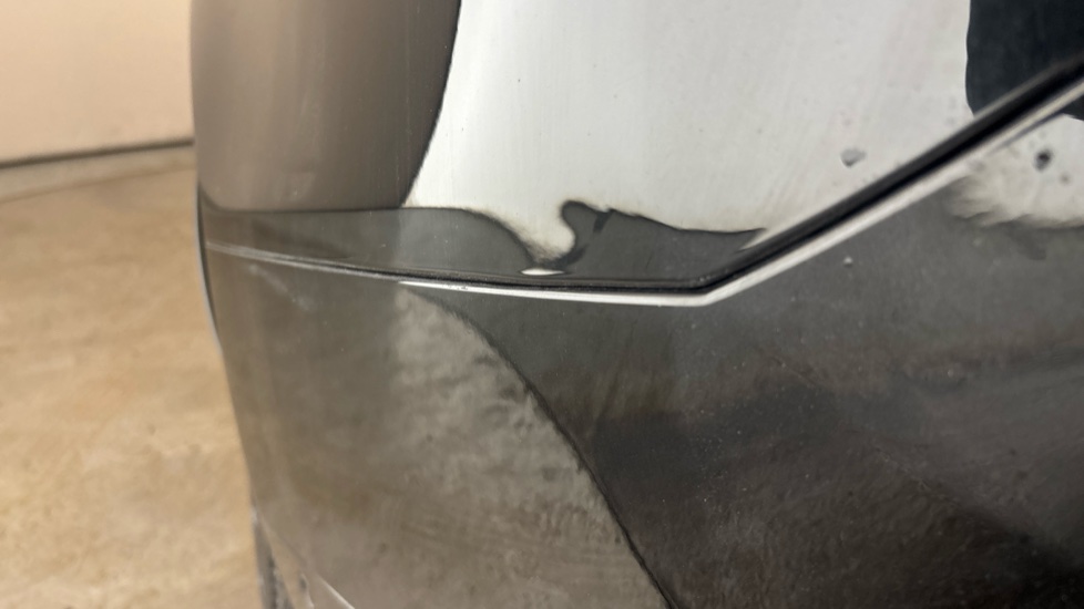 LAND ROVER RANGE ROVER SPORT Dent