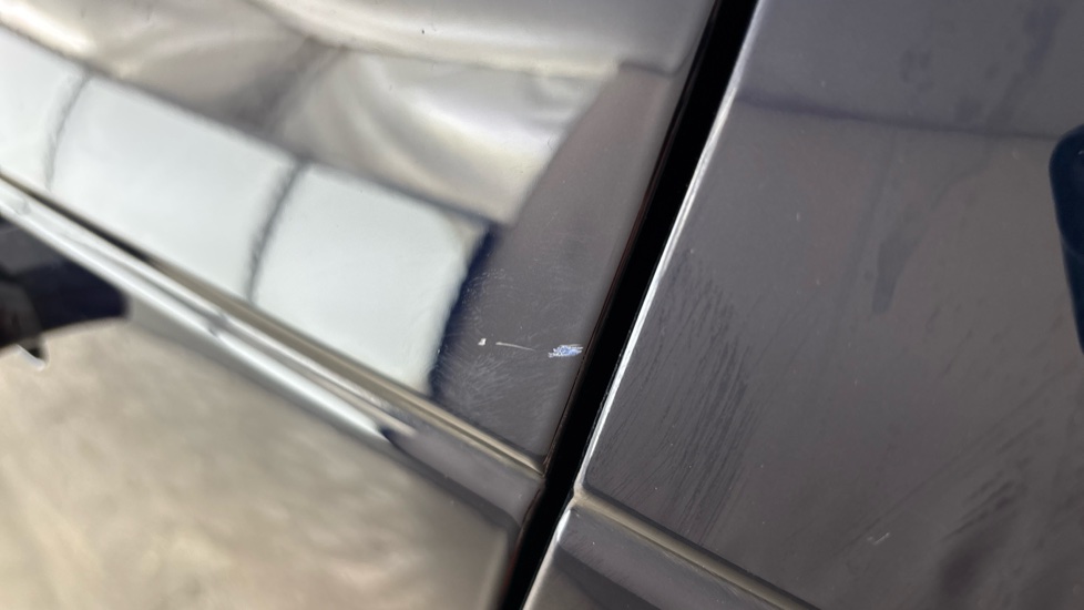 LAND ROVER RANGE ROVER SPORT Scratches