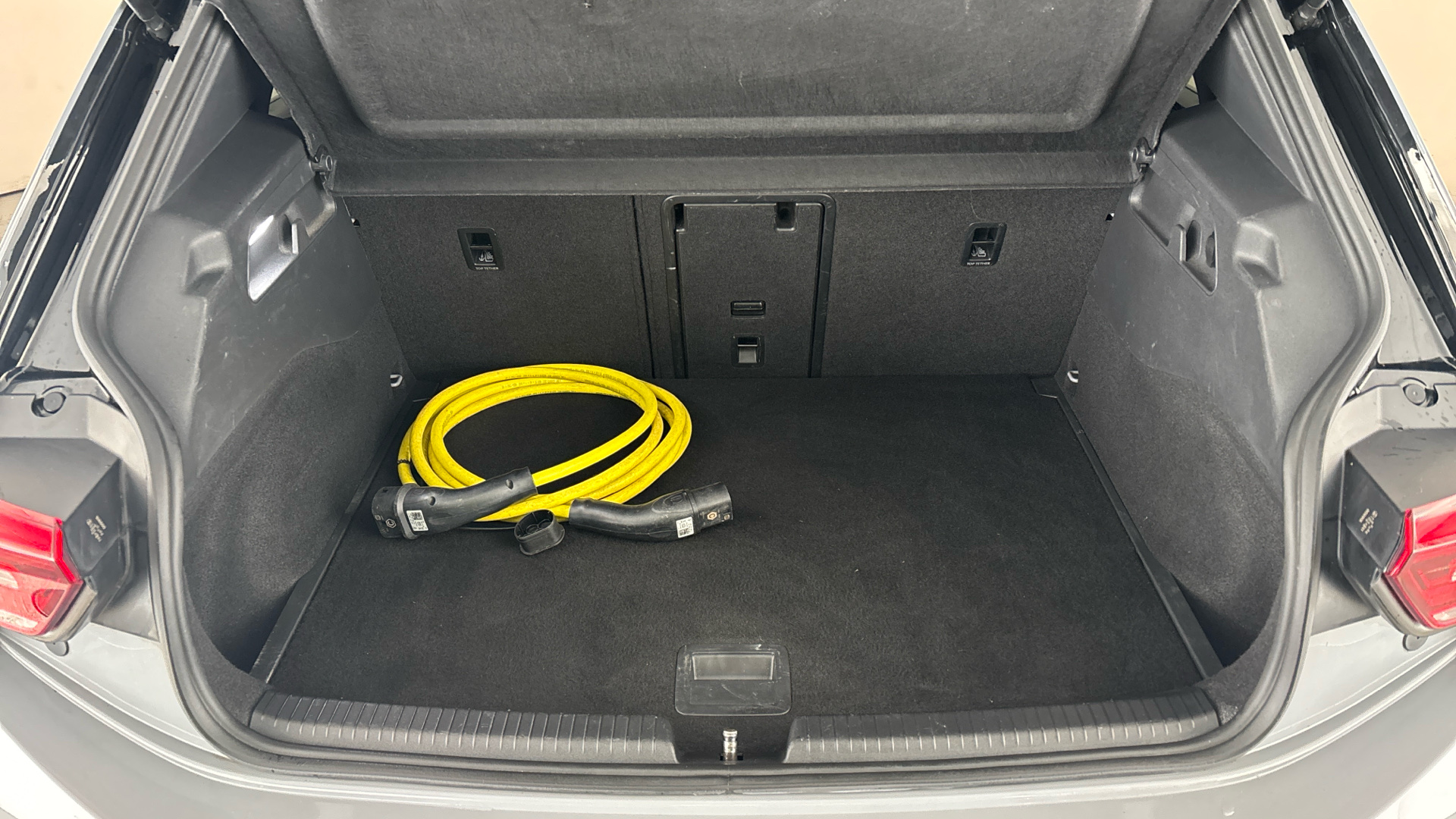 4020902 150kW Family Pro Performance 58kWh 5dr Auto