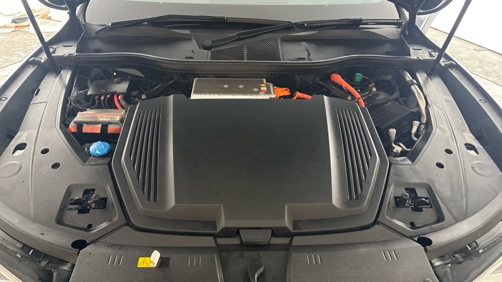 Audi E-Tron Image 16