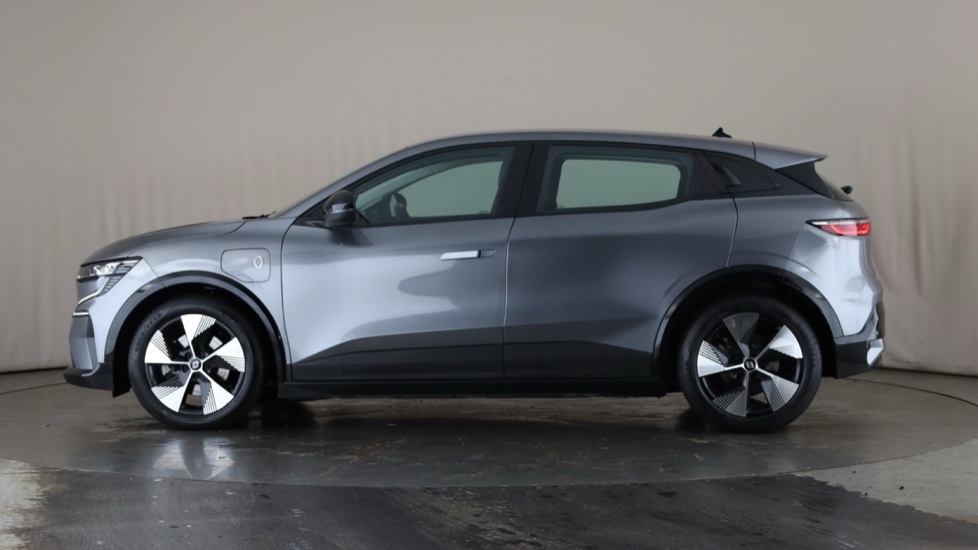 RENAULT MEGANE E-TECH Image 2