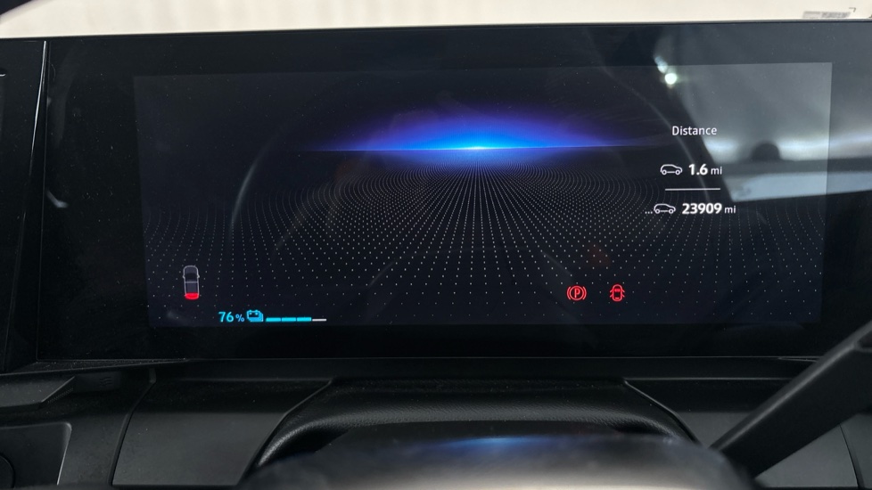 RENAULT MEGANE E-TECH Image 13