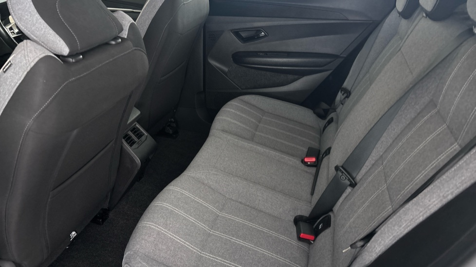 RENAULT MEGANE E-TECH Image 14