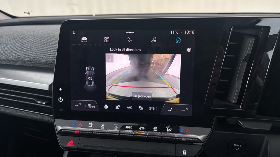 RENAULT MEGANE E-TECH reverse camera