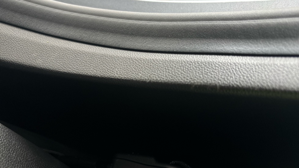 RENAULT MEGANE E-TECH scuff