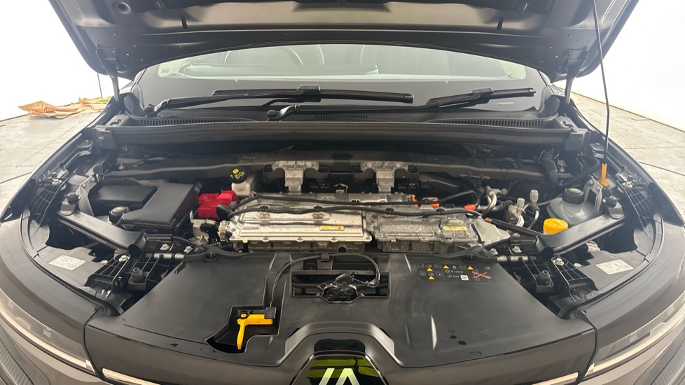 RENAULT MEGANE E-TECH Image 16