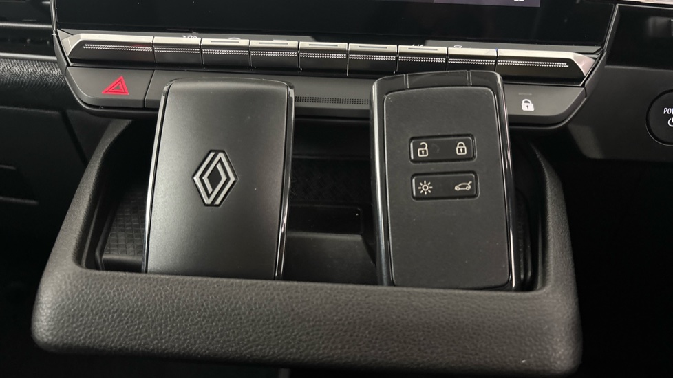 RENAULT MEGANE E-TECH two keys
