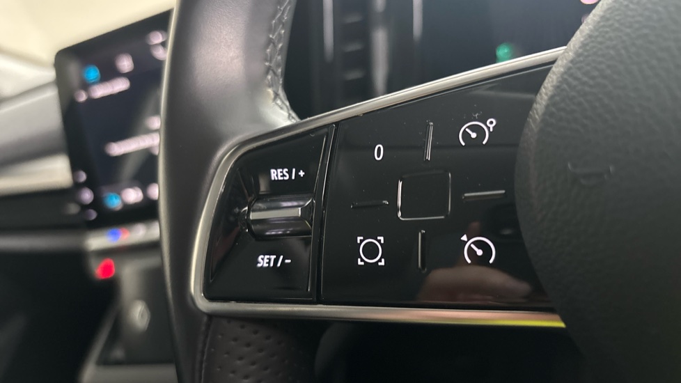 RENAULT MEGANE E-TECH cruise control