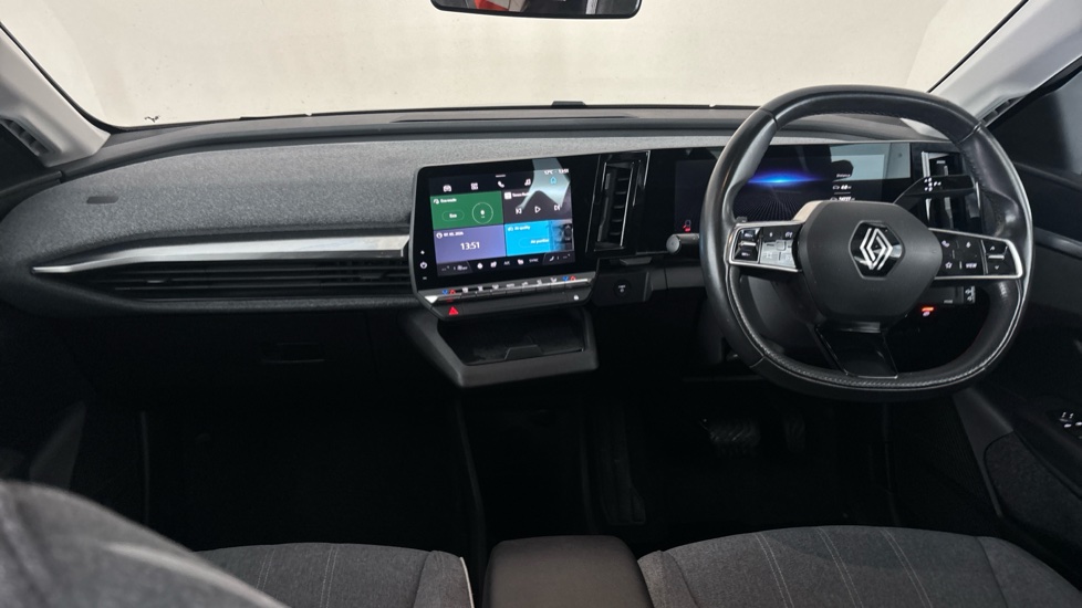 RENAULT MEGANE E-TECH Image 11