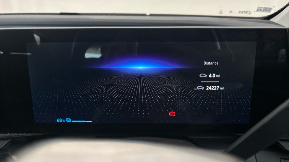 RENAULT MEGANE E-TECH Image 13