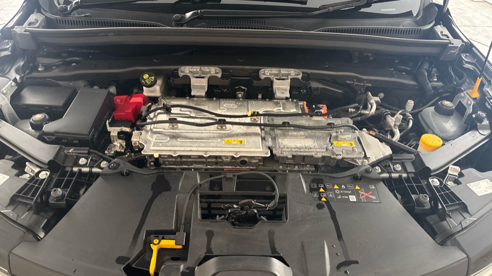 RENAULT MEGANE E-TECH Image 16